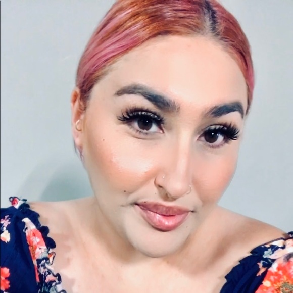 Meet your Posher, Janet - Picture 3 of 8